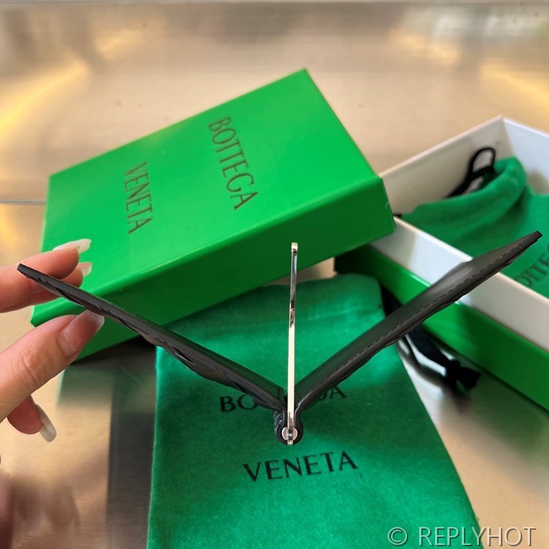 보테가베네타 인트레치아토 클립형 지갑 [매장가 81만원대]