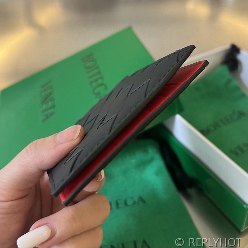 보테가베네타 인트레치아토 클립형 지갑 [매장가 81만원대]