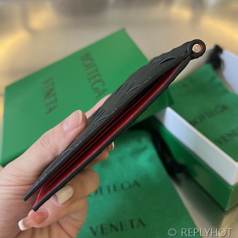 보테가베네타 인트레치아토 클립형 지갑 [매장가 81만원대]