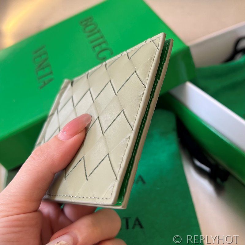 보테가베네타 인트레치아토 클립형 지갑 [매장가 81만원대]