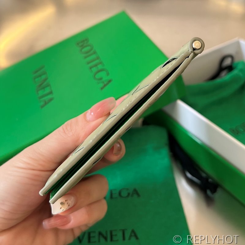 보테가베네타 인트레치아토 클립형 지갑 [매장가 81만원대]