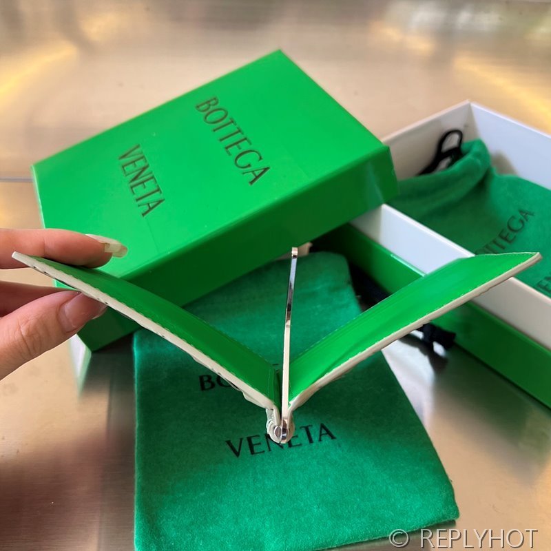 보테가베네타 인트레치아토 클립형 지갑 [매장가 81만원대]