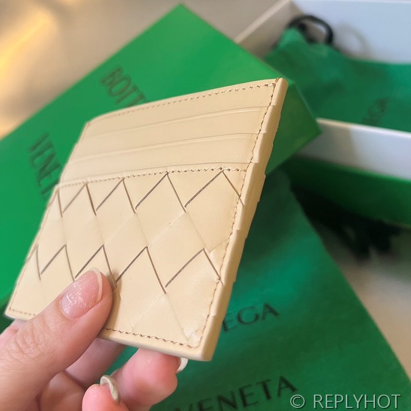보테가베네타 인트레치아토 카드 지갑 [매장가 49만원대]