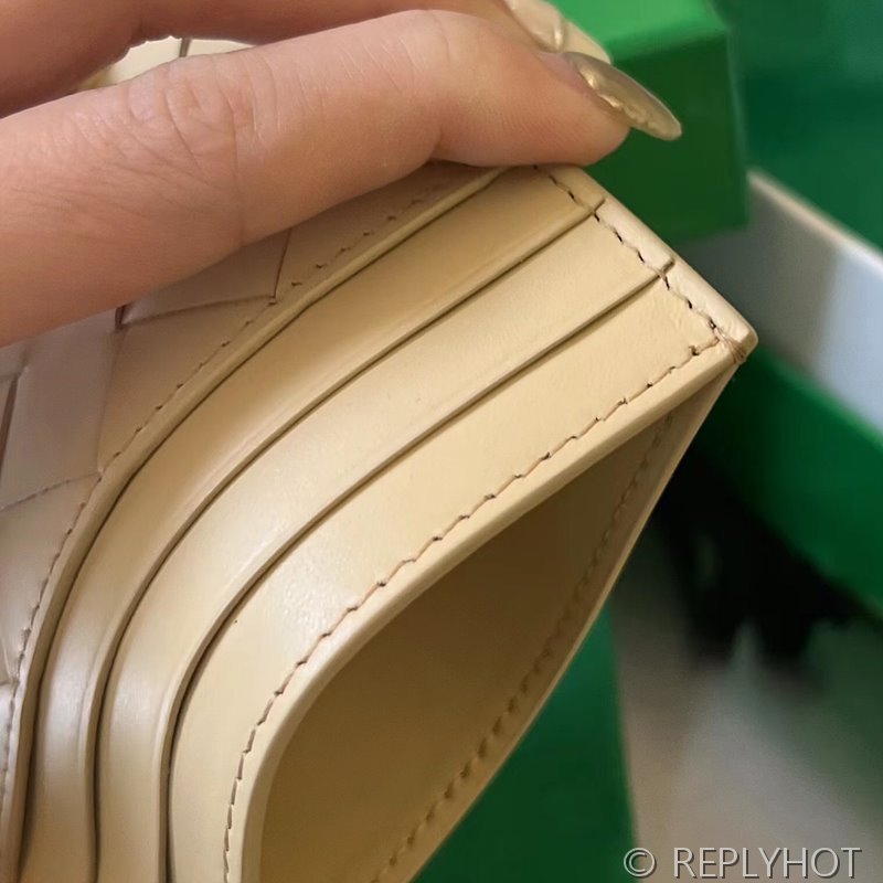 보테가베네타 인트레치아토 카드 지갑 [매장가 49만원대]