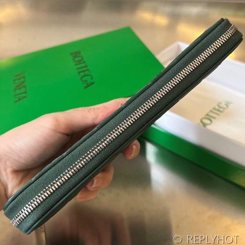 보테가베네타 인트레치아토 지퍼 어라운드 지갑 [매장가 136만원대]