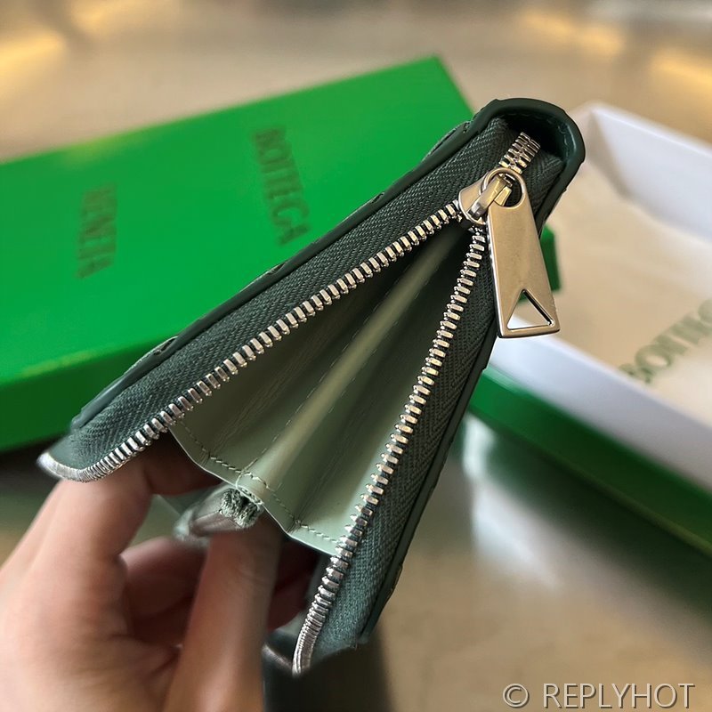 보테가베네타 인트레치아토 지퍼 어라운드 지갑 [매장가 136만원대]