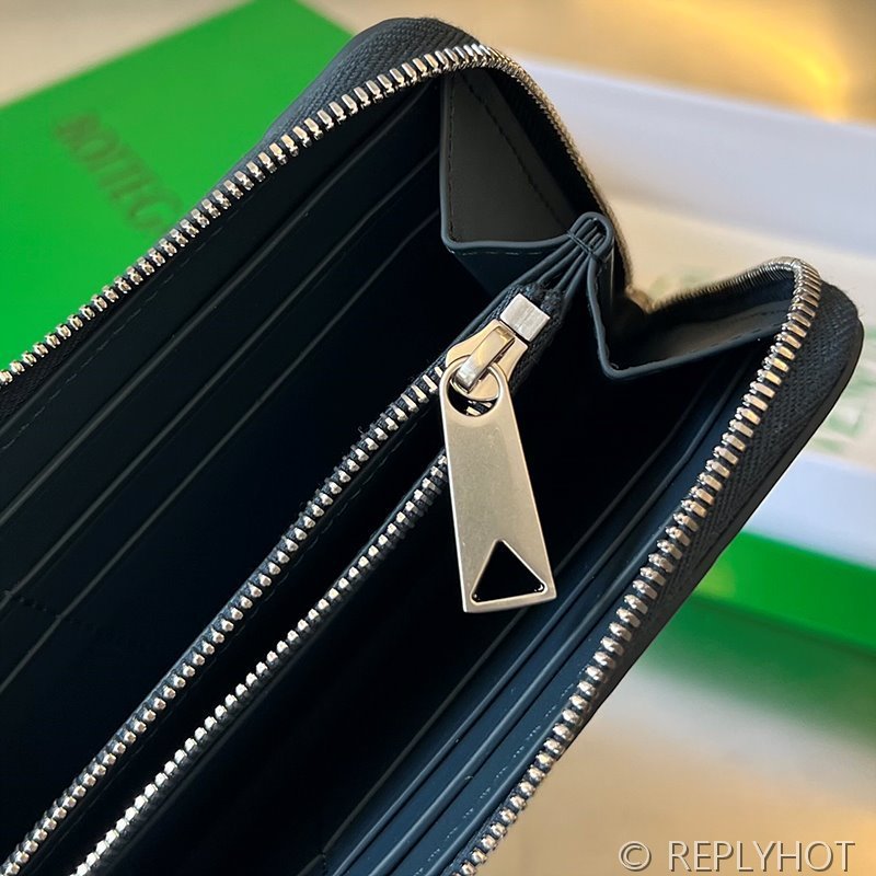 보테가베네타 인트레치아토 지퍼 어라운드 지갑 [매장가 136만원대]