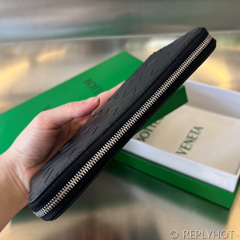 보테가베네타 인트레치아토 지퍼 어라운드 지갑 [매장가 136만원대]