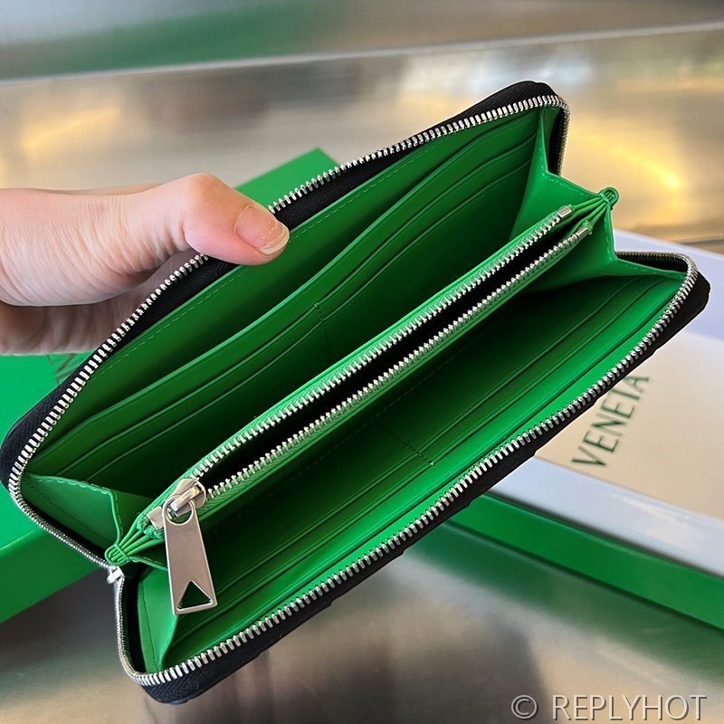 보테가베네타 인트레치아토 지퍼 어라운드 지갑 [매장가 136만원대]