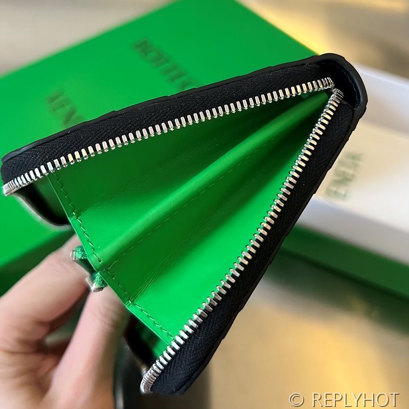 보테가베네타 인트레치아토 지퍼 어라운드 지갑 [매장가 136만원대]