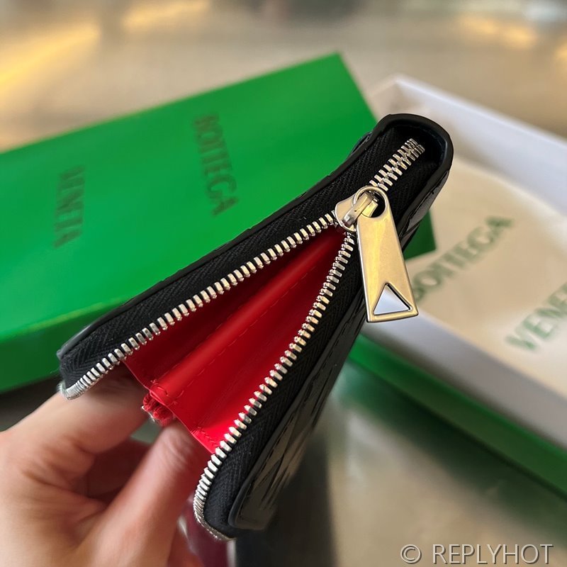 보테가베네타 인트레치아토 지퍼 어라운드 지갑 [매장가 136만원대]