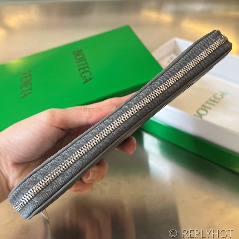 보테가베네타 인트레치아토 지퍼 어라운드 지갑 [매장가 136만원대]