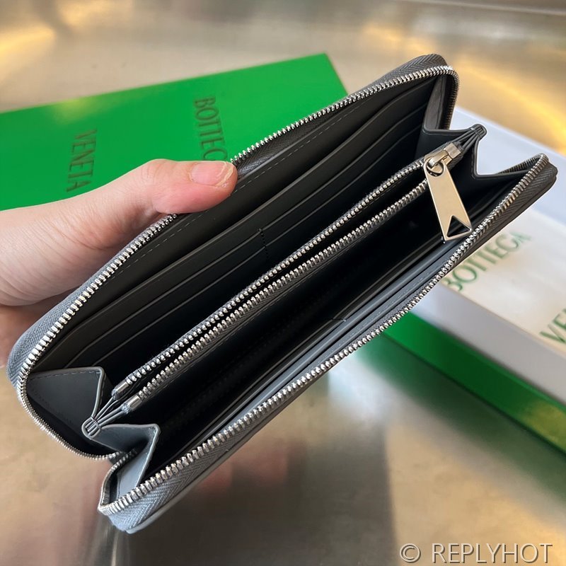 보테가베네타 인트레치아토 지퍼 어라운드 지갑 [매장가 136만원대]