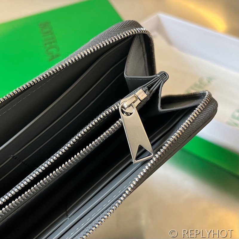 보테가베네타 인트레치아토 지퍼 어라운드 지갑 [매장가 136만원대]