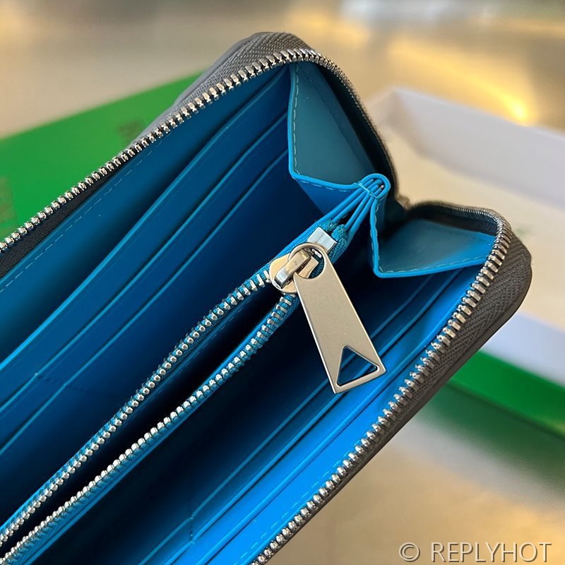 보테가베네타 인트레치아토 지퍼 어라운드 지갑 [매장가 136만원대]