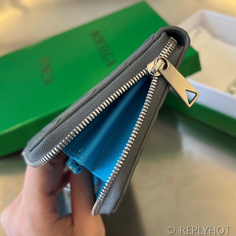 보테가베네타 인트레치아토 지퍼 어라운드 지갑 [매장가 136만원대]