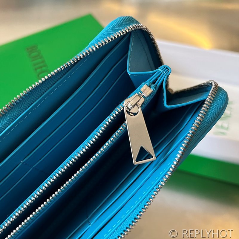 보테가베네타 인트레치아토 지퍼 어라운드 지갑 [매장가 136만원대]