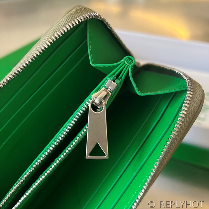 보테가베네타 인트레치아토 지퍼 어라운드 지갑 [매장가 136만원대]