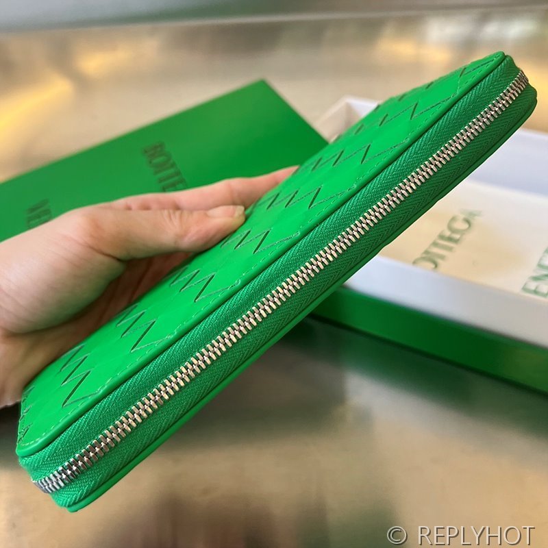 보테가베네타 인트레치아토 지퍼 어라운드 지갑 [매장가 136만원대]