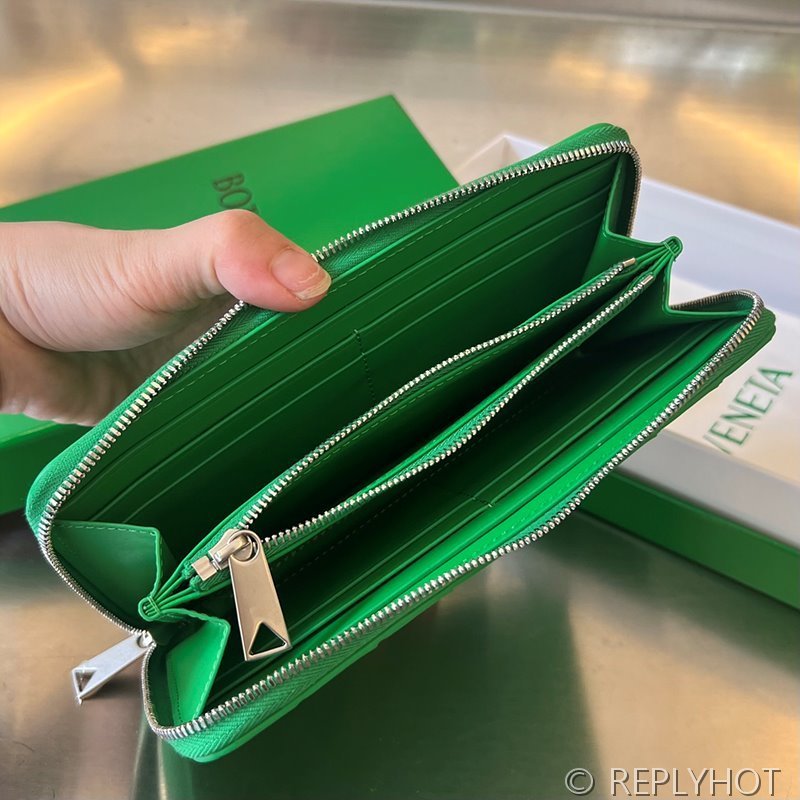 보테가베네타 인트레치아토 지퍼 어라운드 지갑 [매장가 136만원대]