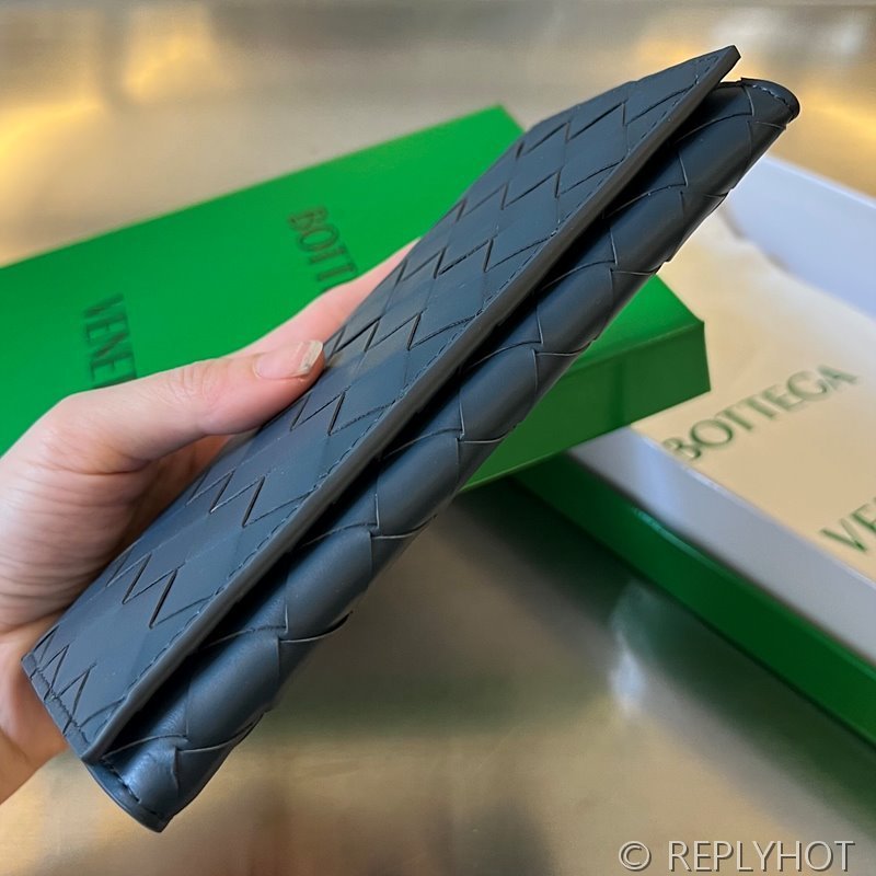 보테가베네타 인트레치아토 장지갑 [매장가 120만원대]