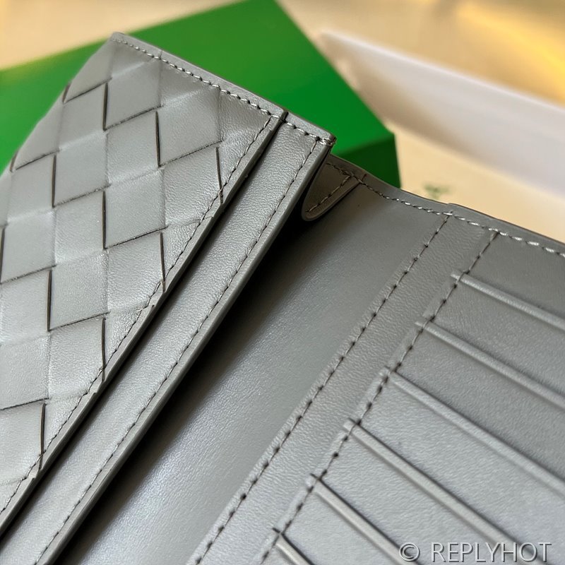 보테가베네타 인트레치아토 장지갑 [매장가 120만원대]