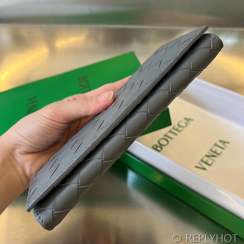 보테가베네타 인트레치아토 장지갑 [매장가 120만원대]