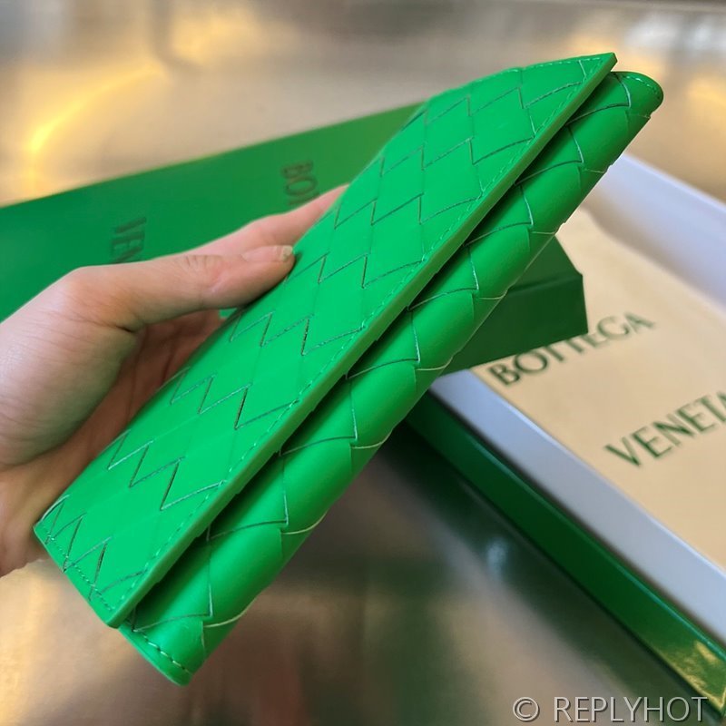 보테가베네타 인트레치아토 장지갑 [매장가 120만원대]