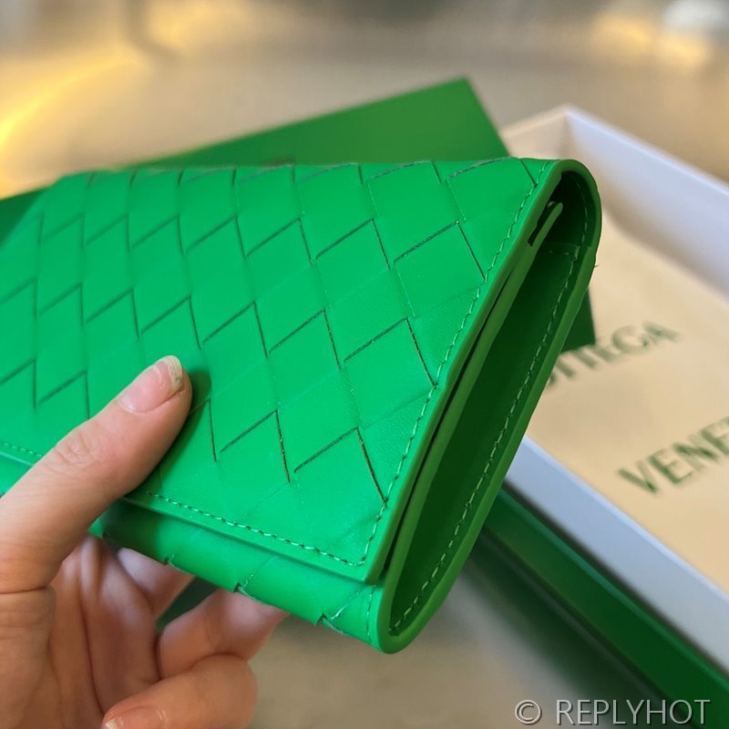 보테가베네타 인트레치아토 장지갑 [매장가 120만원대]