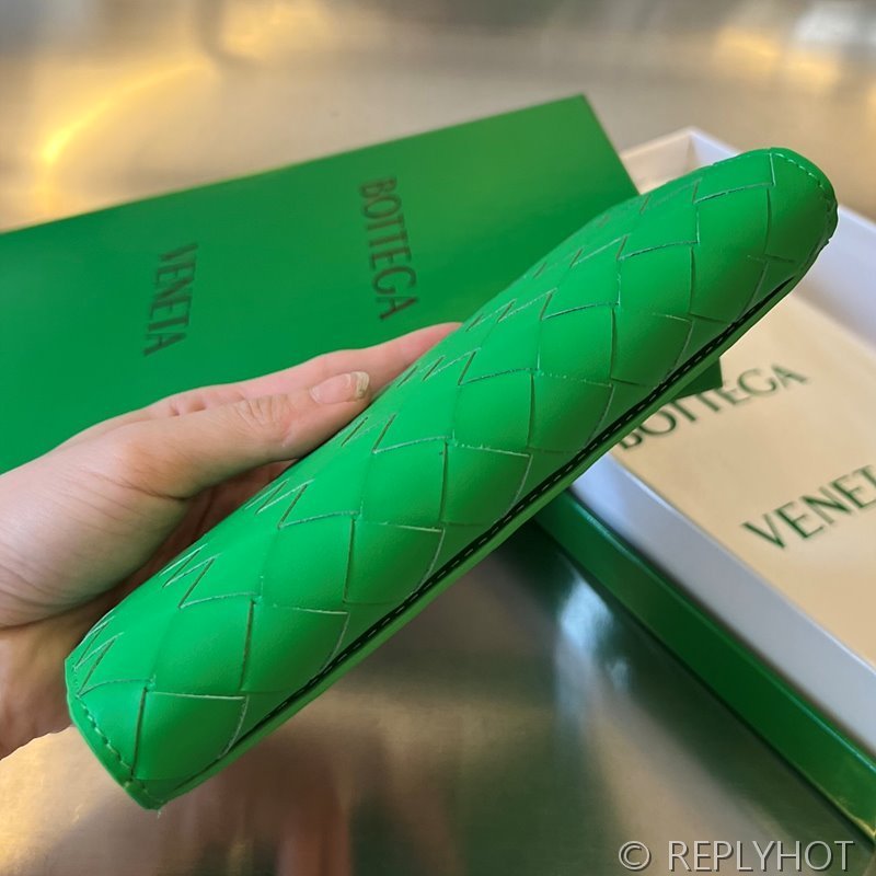 보테가베네타 인트레치아토 장지갑 [매장가 120만원대]