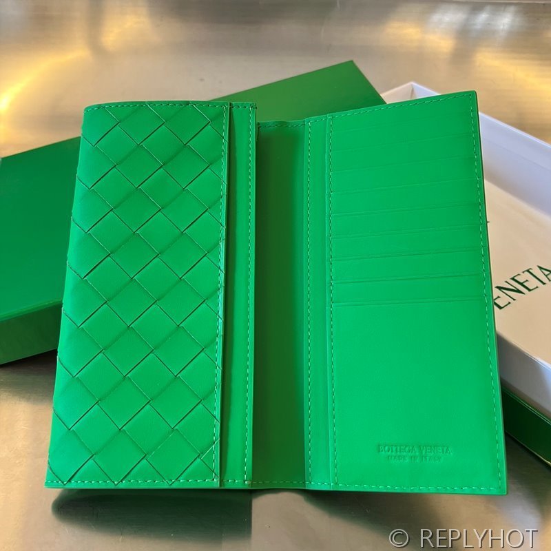 보테가베네타 인트레치아토 장지갑 [매장가 120만원대]