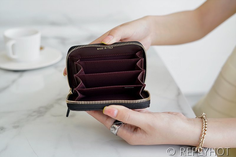 샤넬 클래식 지퍼 동전 지갑 카프스킨 골드메탈 블랙 [매장가 94만원대]