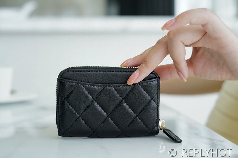 샤넬 클래식 지퍼 동전 지갑 램스킨 골드메탈 블랙 [매장가 94만원대]