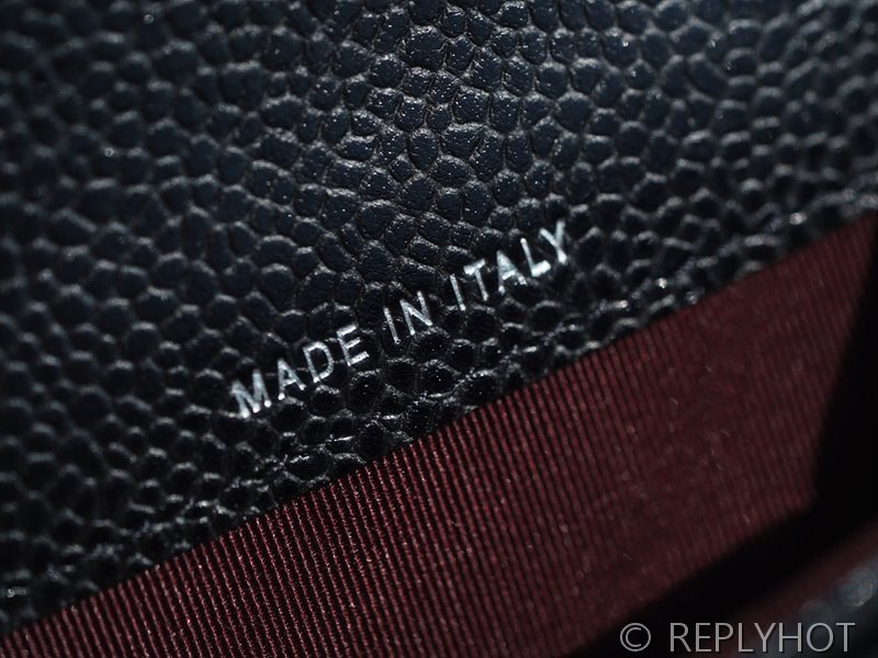 샤넬 클래식 카드 홀더 지갑 카프스킨 실버메탈 블랙 [매장가 150만원대]