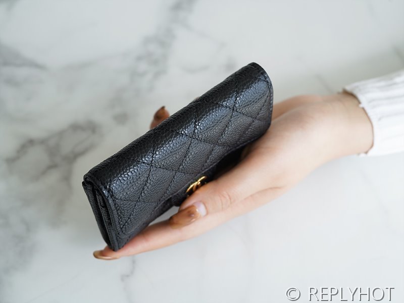 샤넬 클래식 카드 홀더 지갑 카프스킨 골드메탈 블랙 [매장가 150만원대]