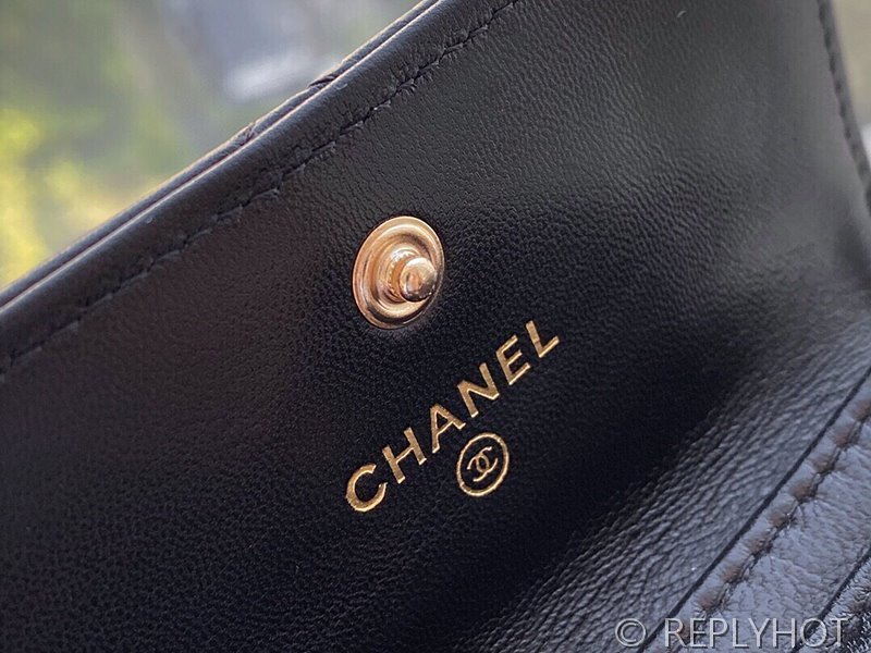 샤넬 19 플랩 카드 홀더 램스킨 골드메탈 [매장가 만원대]