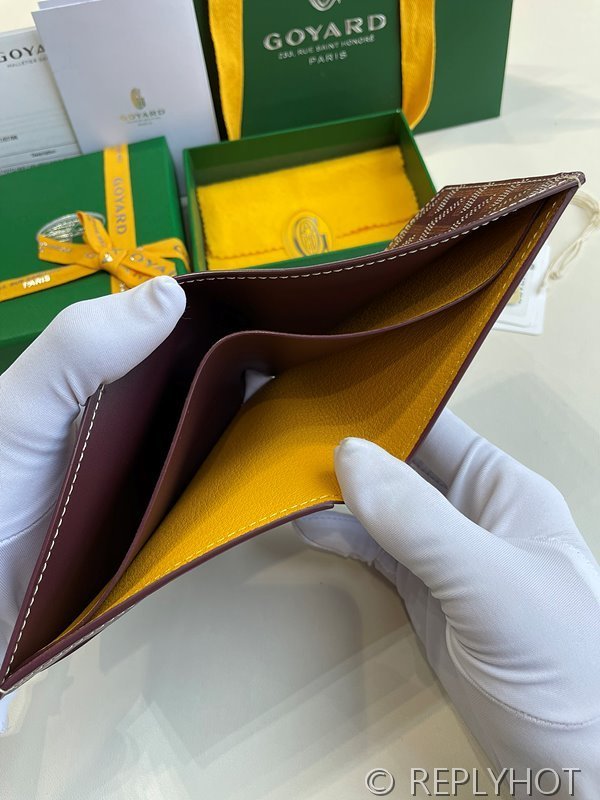 고야드 빅투아르 지갑 PM 버건디