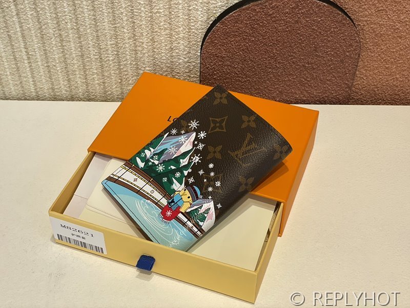 루이비통 패스포트 커버 핑크 [매장가 50만원대]