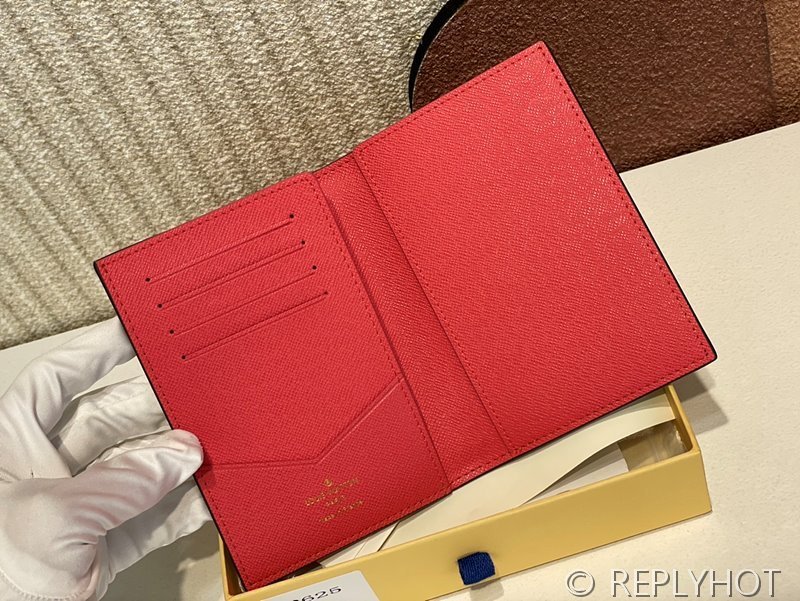 루이비통 패스포트 커버 레드 [매장가 50만원대]