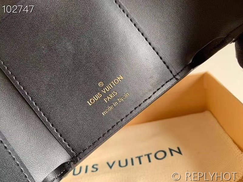 루이비통 도핀 컴팩트 월릿 [매장가 130만원대]