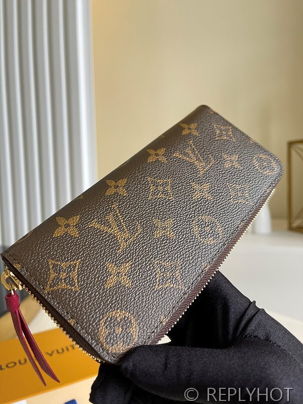 루이비통 클레망스 월릿 푸시아 [매장가 70만원대]