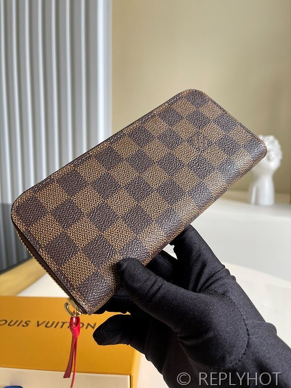 루이비통 클레망스 월릿 쎄리즈 레드 [매장가 70만원대]