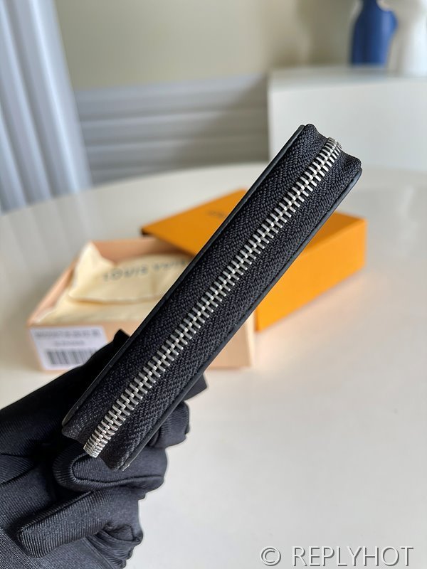 루이비통 지피 코인 퍼스 에피 [매장가 60만원대]