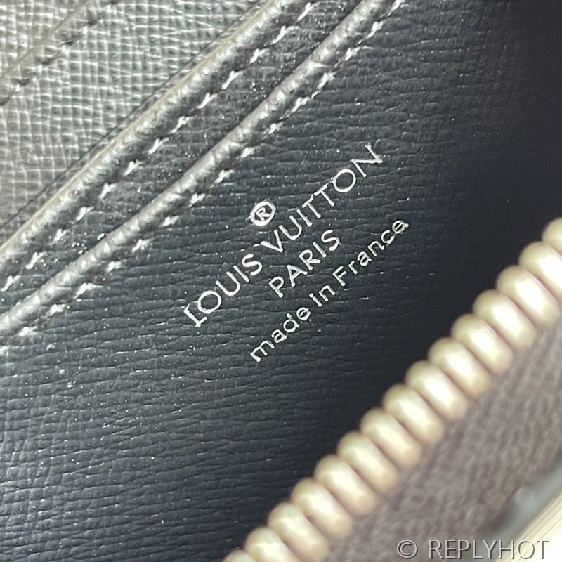 루이비통 지피 코인 퍼스 에피 [매장가 60만원대]