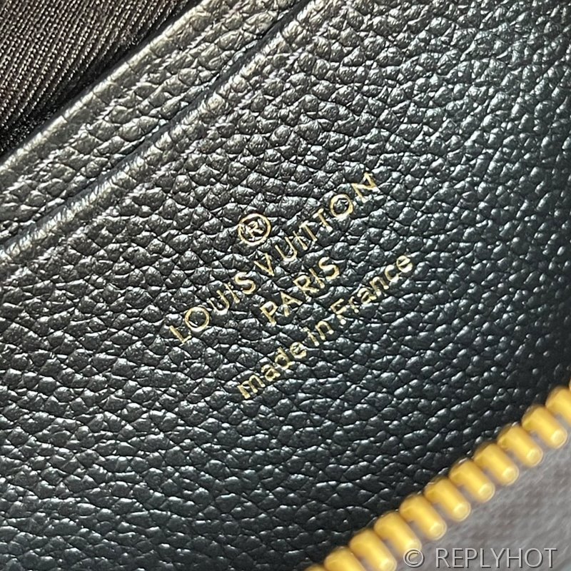 루이비통 지피 코인 퍼스 블랙 [매장가 80만원대]