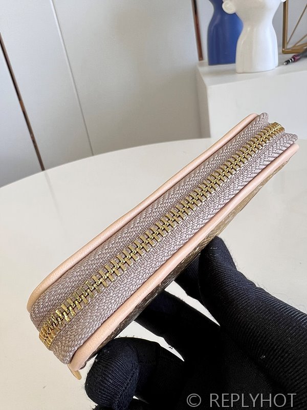 루이비통 지피 코인 퍼스 골드 [매장가 80만원대]