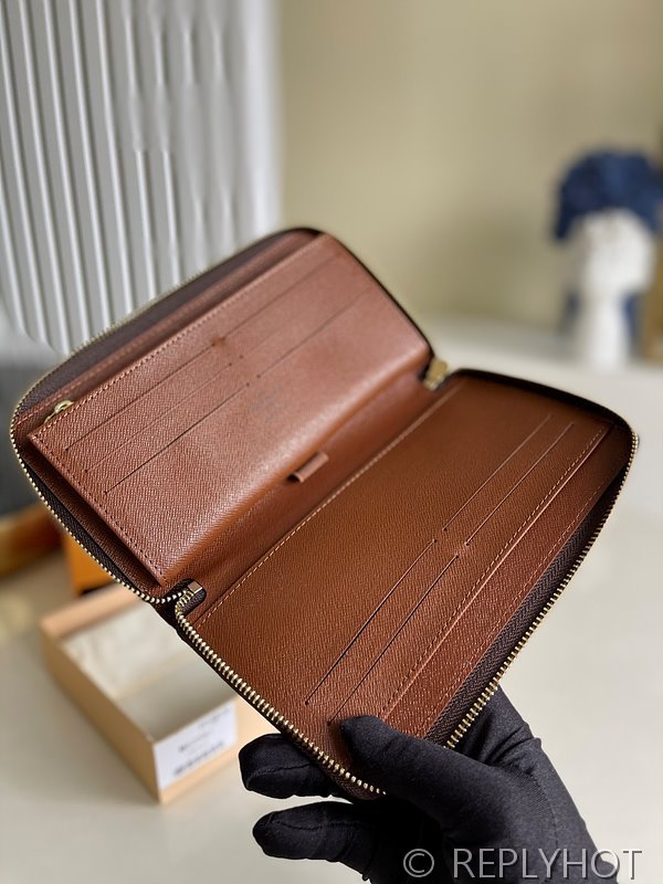 루이비통 지피 오거나이저 모노그램 [매장가 120만원대]