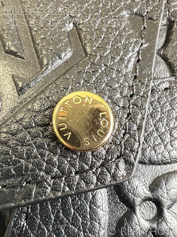 루이비통 셀레스트 월릿 블랙 [매장가 80만원대]