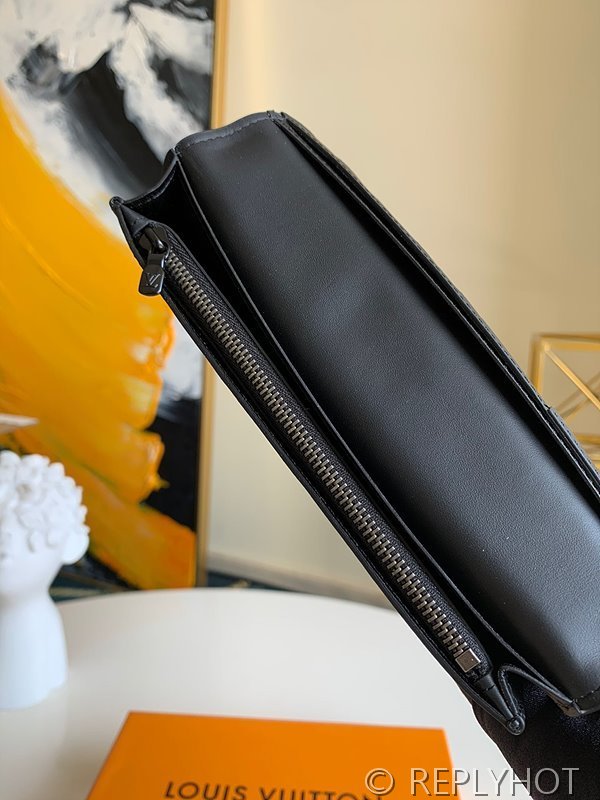 루이비통 브라짜 월릿 블랙 [매장가 140만원대]