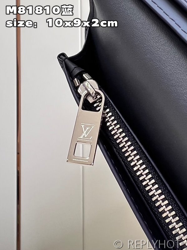 루이비통 브라짜 월릿 네이비 [매장가 130만원대]